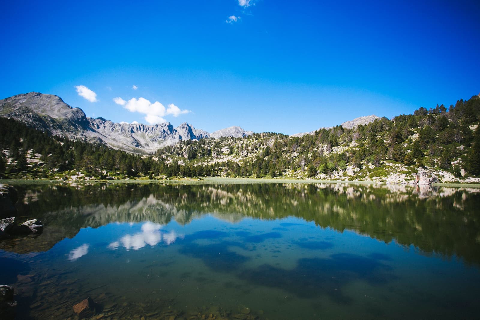 Escapade d’automne en Andorre : Activités incontournables et nature à son apogée